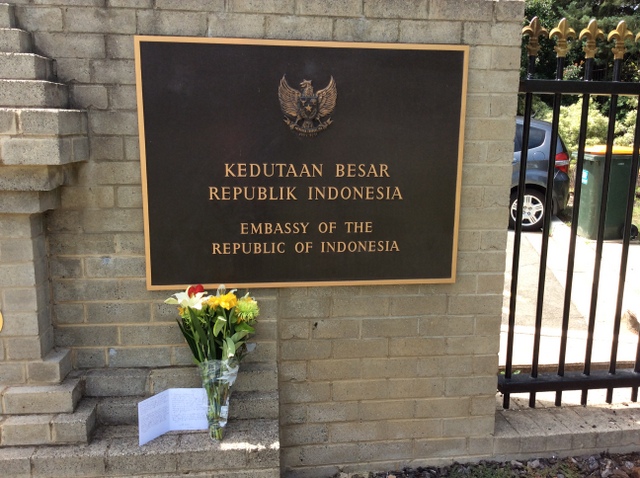 Flower tribute at Indonesian embassy